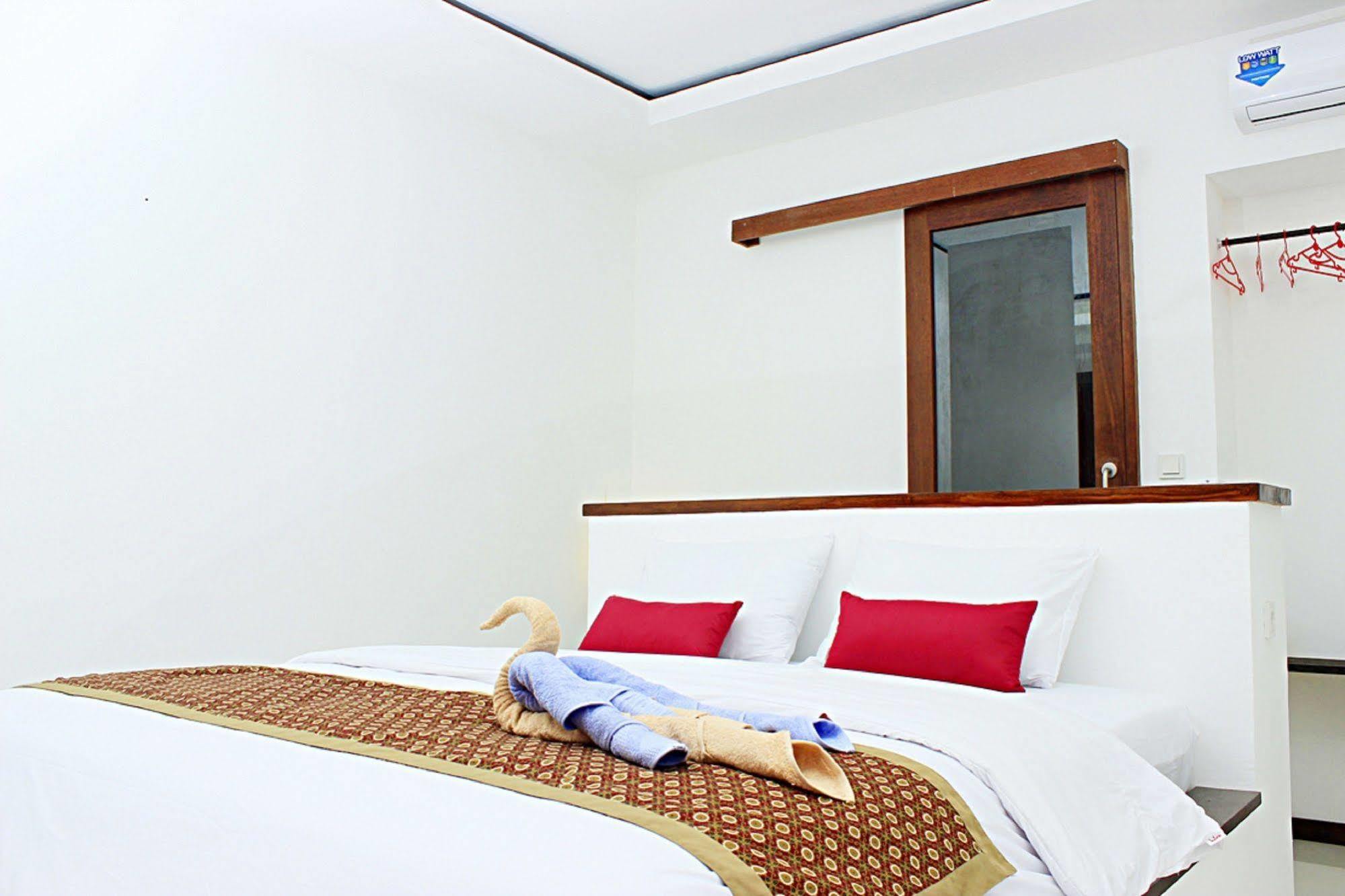 Hotel Zamburger Lombok - Previously Alam Mimpi Hotel Mangsit Εξωτερικό φωτογραφία