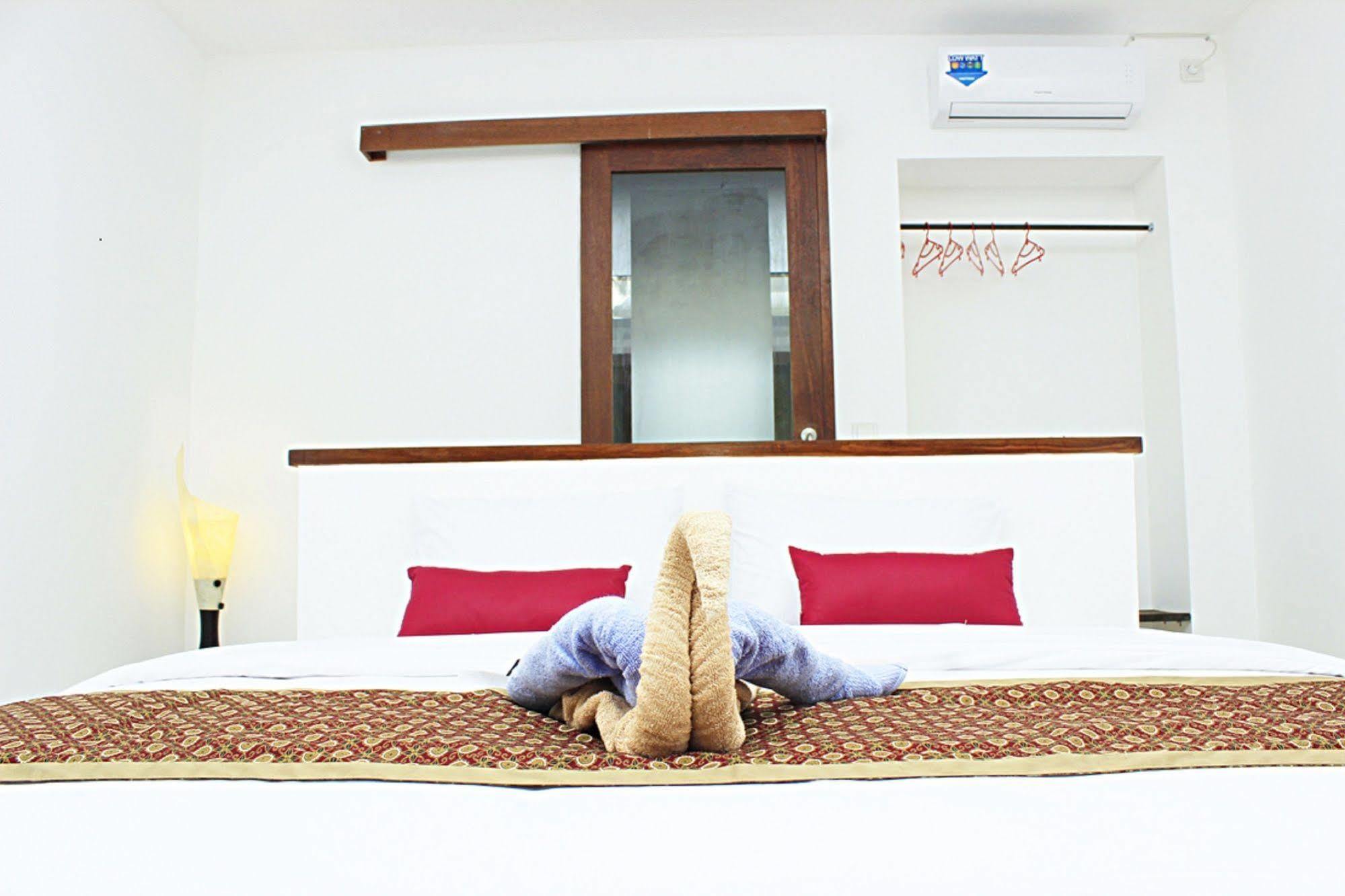 Hotel Zamburger Lombok - Previously Alam Mimpi Hotel Mangsit Εξωτερικό φωτογραφία